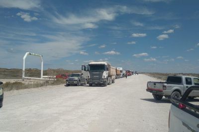 Camioneros acord� una suba del 6,6% hasta febrero y reincorpor� a Pablo Moyano a la mesa paritaria