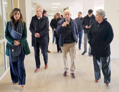 Llugdar recibi� al Ministro de Educaci�n de Chubut y recorrieron la futura Escuela de la Patagonia Austral