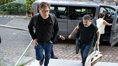 Axel Kicillof, a EEUU con traje de candidato: foto con Mamdani y reuniones con inversores