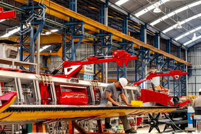 La confianza industrial cay� a su nivel m�s bajo del a�o y los empresarios ya planifican recortes de personal