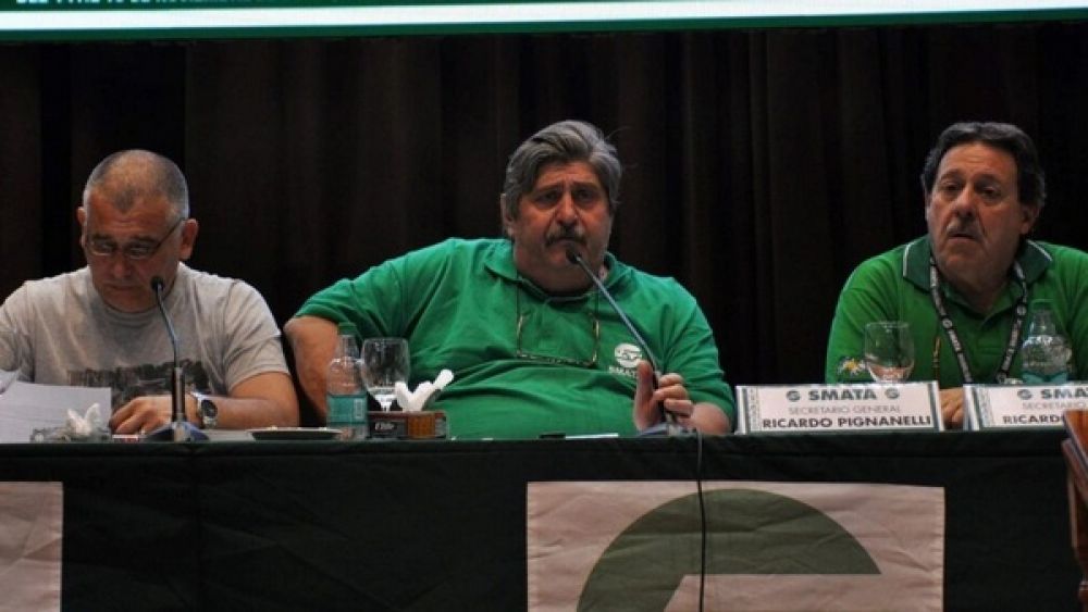 El gobierno elogi� a Smata por aplicar la reforma laboral de Milei en Renault