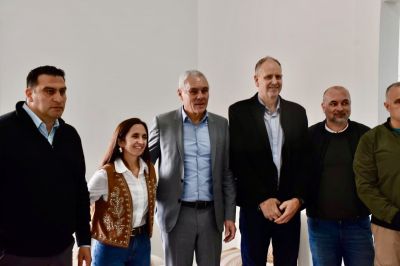 Reconocimiento a las fuerzas de seguridad de Berisso en el marco del programa �Iglesia Presente� que impulsa la alianza