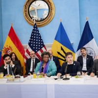Axel Kicillof tuvo su foto con Mamdani y cuestion� la �subordinaci�n innecesaria� de Milei ante l�deres mundiales