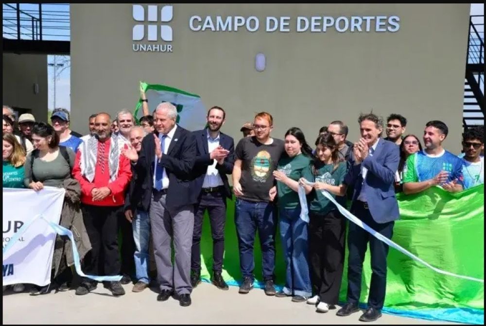 Selci, Katopodis y el rector Perczyk inauguraron el nuevo Campo de Deportes de la UNAHUR