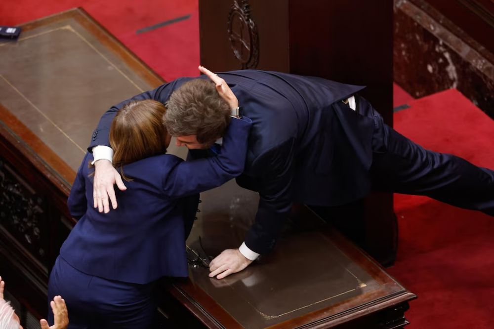 Milei vuelve a la Argentina con la econom�a bajo presi�n y un desaf�o pol�tico: contener a Patricia Bullrich