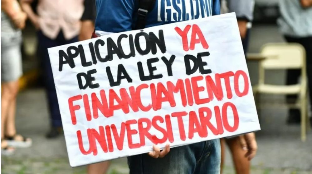 Docentes universitarios lanzan un paro nacional de 72 horas y reclaman una recomposici�n salarial del 33,4%