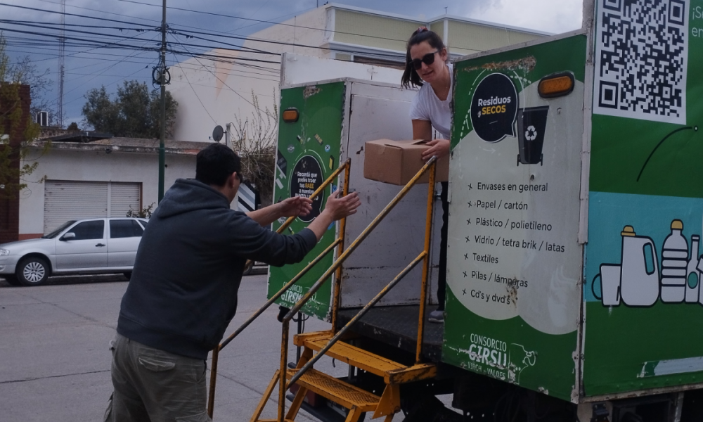 GIRSU Virch-Vald�s contin�a acercando el Punto Limpio M�vil a la comunidad