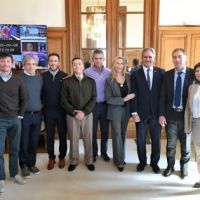 Reforma electoral: el Gobierno busca destrabar los votos en el viaje a Par�s