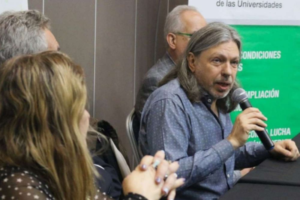 Daniel Ricci: �El plan de lucha es para recuperar el 33% del salario que perdimos los docentes de universidades�