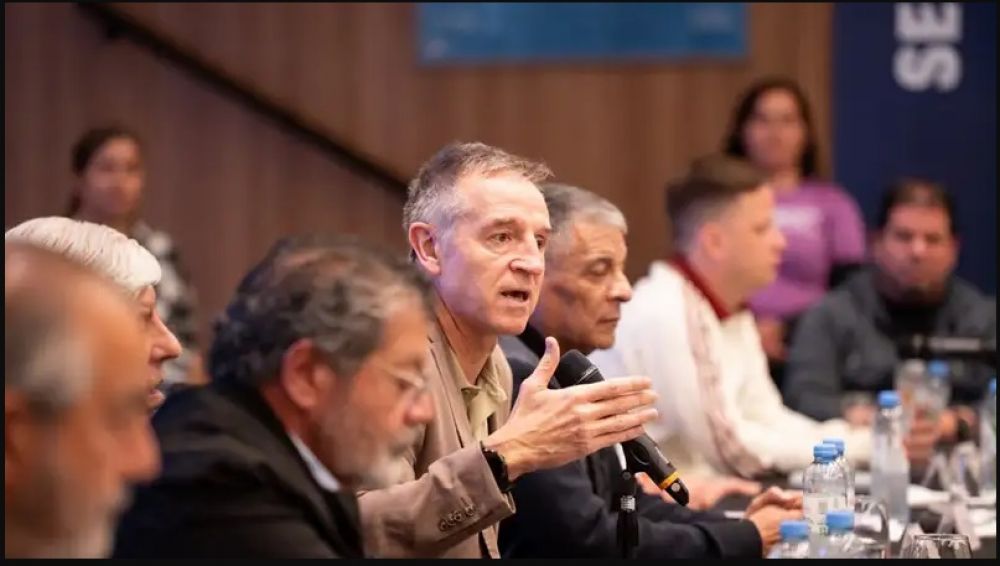 La CGT cruz� a la Corte por el fallo que dej� vigente la extranjerizaci�n de tierras de Milei y exigi� al Congreso rechazar el DNU 70/2023: �La soberan�a no se negocia�