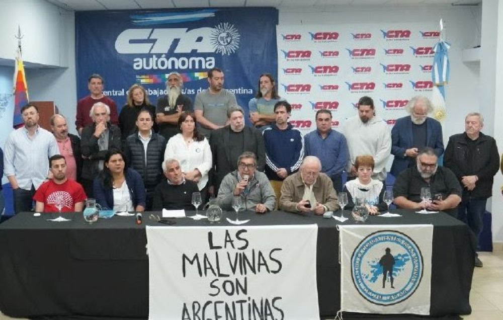 Las CTA y los organismos de Derechos Humanos ratificaron la movilizaci�n a Tribunales, contra el fallo de la Corte que deroga la Ley de Tierras