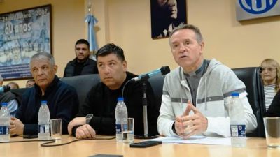 La CGT cruz� a Milei y Caputo por la p�rdida de empleo y empresas