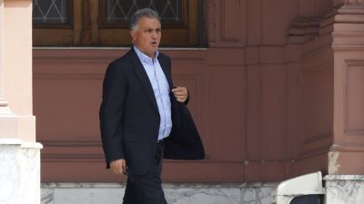 Pareja se corre y reconoce que Santilli es el mejor candidato a gobernador