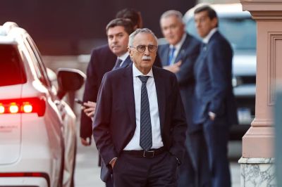 La Iglesia y el Ministerio de Salud acordaron mantener una mesa de di�logo por la crisis en discapacidad