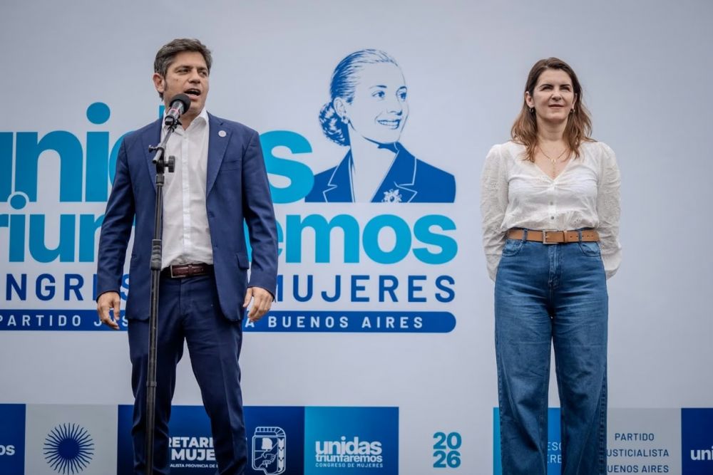 Mariel Fern�ndez subi� a Axel Kicillof a un acto cristinista: ganaron los dos