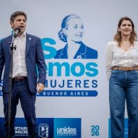 Mariel Fern�ndez subi� a Axel Kicillof a un acto cristinista: ganaron los dos