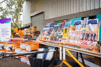 Quilmes: Entregan herramientas a los trabajadores de la Secretar�a de Ambiente y Girsu