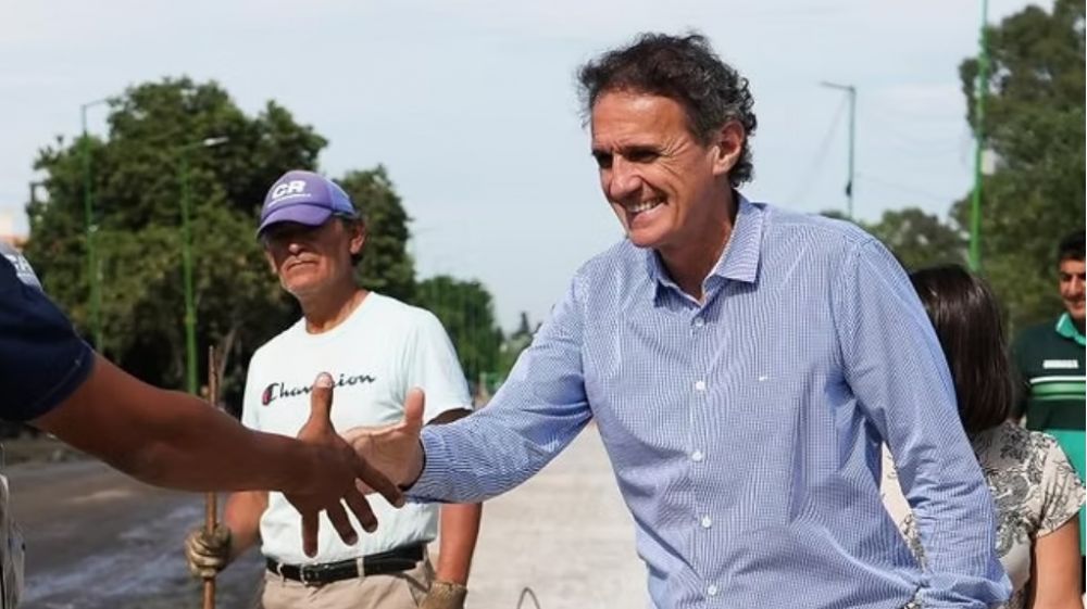 Katopodis, mientras pone ladrillos, atiende su agenda como precandidato