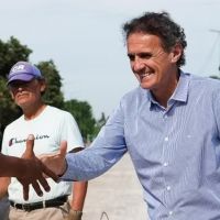 Katopodis, mientras pone ladrillos, atiende su agenda como precandidato