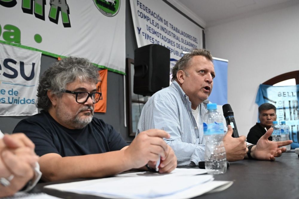 Pilotos cerraron una paritaria trimestral de 16 puntos y detonaron el cepo salarial del Gobierno