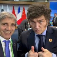 Milei desminti� la salida de Caputo y asegur� que tiene una relaci�n �simbi�tica� con el ministro
