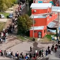Fila de 10 cuadras para 30 vacantes laborales en Moreno: historias de desocupaci�n, precarizaci�n y pluriempleo