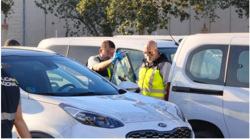 Asesinan a tiros en Almer�a a un trabajador de la planta de reciclaje cuando iba a coger su coche