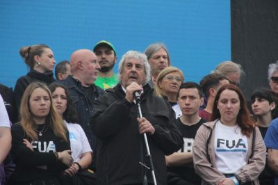 Sergio Romero dijo que el �el Gobierno hiri� de muerte a la Ley de Educaci�n� y lo calific� de �totalitario�