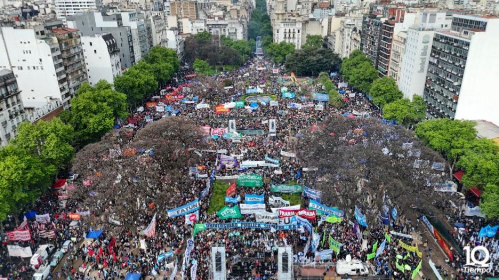 FEDUBA destac� la masiva participaci�n en la quinta Marcha Federal Universitaria y repudi� la represi�n