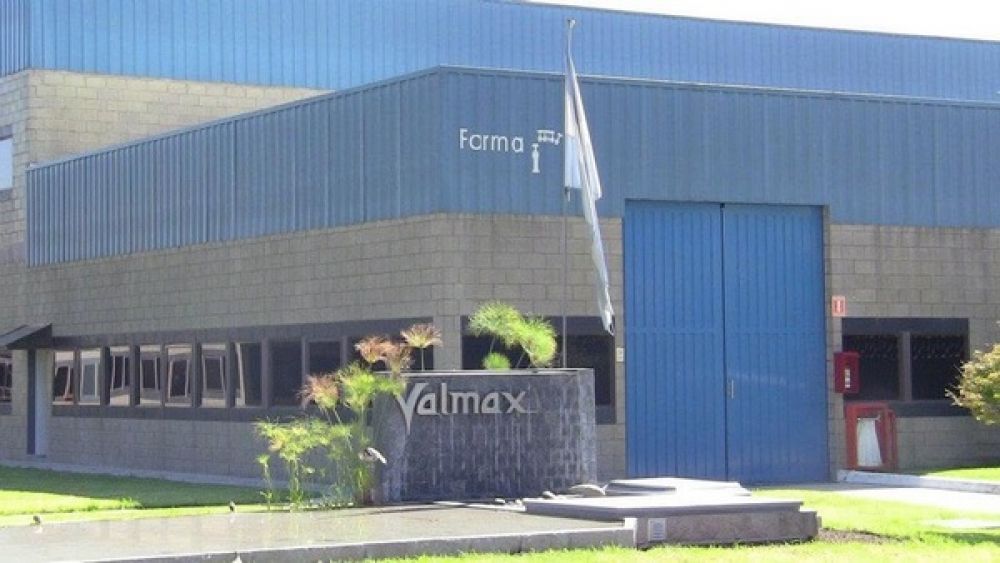 Laboratorio Valmax par� la producci�n, debe salarios y le impidi�o el ingreso a sus 40 trabajadores