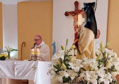 Mons. Buenanueva invit� a permanecer en Jes�s siguiendo el ejemplo de Santa Teresa