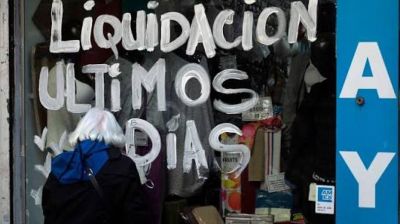 La econom�a vuelve a caer: advierten una nueva recesi�n por el deterioro de los ingresos y el ajuste fiscal