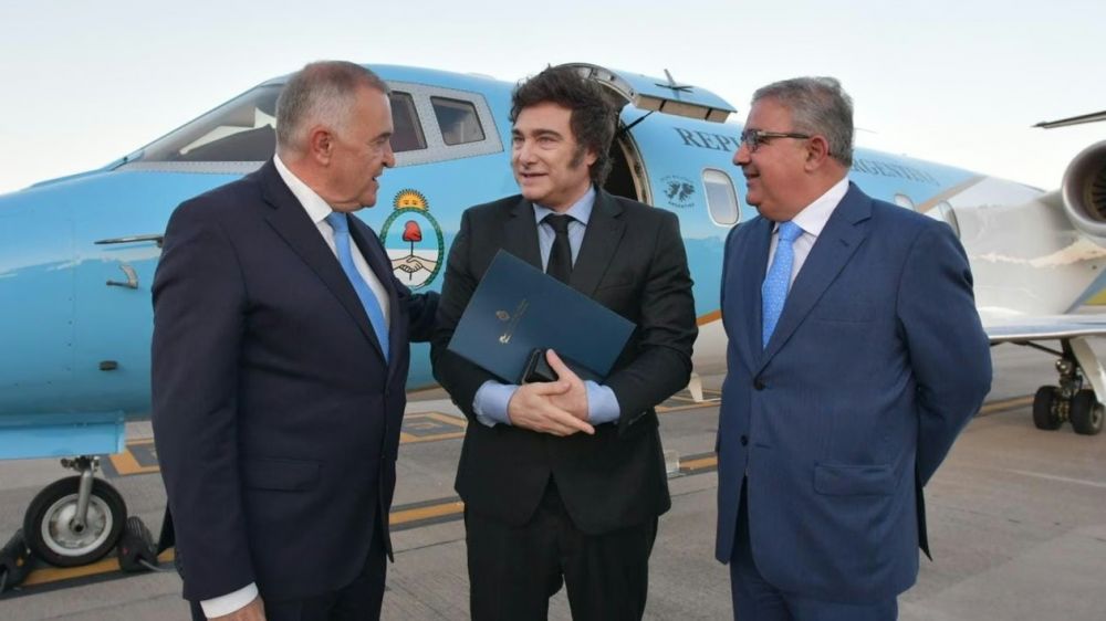 Javier Milei de cabotaje: el Presidente arranca en Catamarca un raid federal por nueve provincias