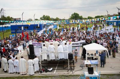 Con un encuentro en La Matanza, la Iglesia y los movimientos populares ratificaron su alianza