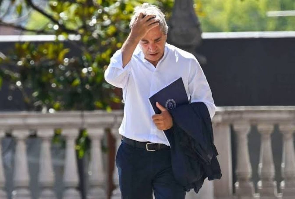 El mercado le cuenta los d�lares a Caputo mientras el Gobierno exhibe su plan (y sus riesgos) en EE.UU.