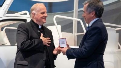 Toyota present� uno de los Papam�viles que utilizar� Le�n XIV durante su visita a la Argentina