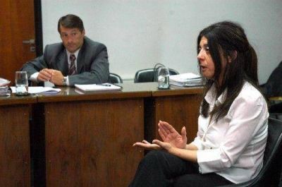 Sandra Bombardieri se deslig� del control de los convenios  	 