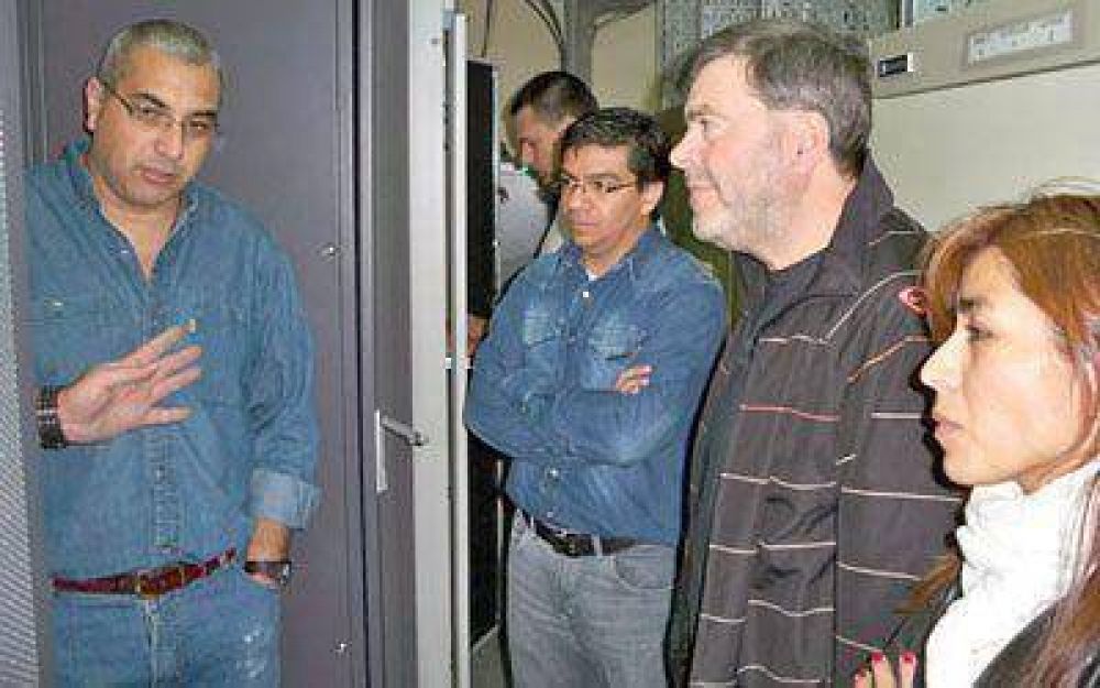 Configuran equipamiento en la Central Telef�nica