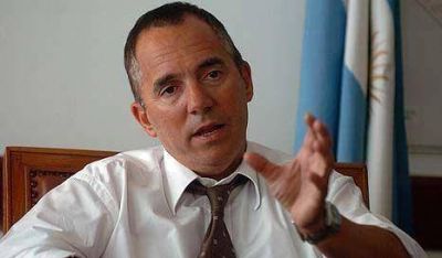 Ordenan restituir al ex director del Hospital Argerich