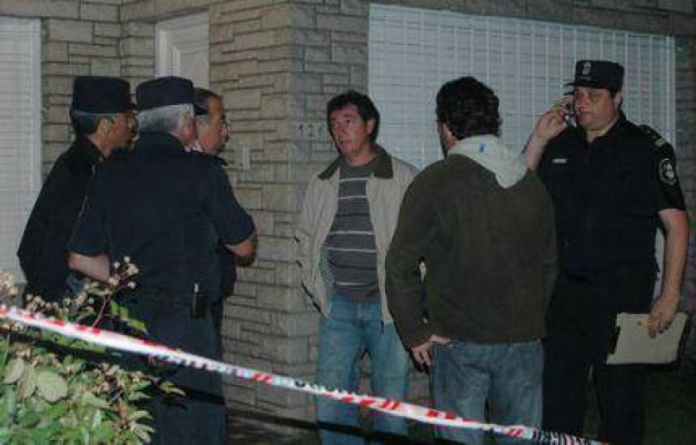 Conmociona a Mar del Plata el asesinato de nueve pu�aladas a madre e hijo en el Puerto