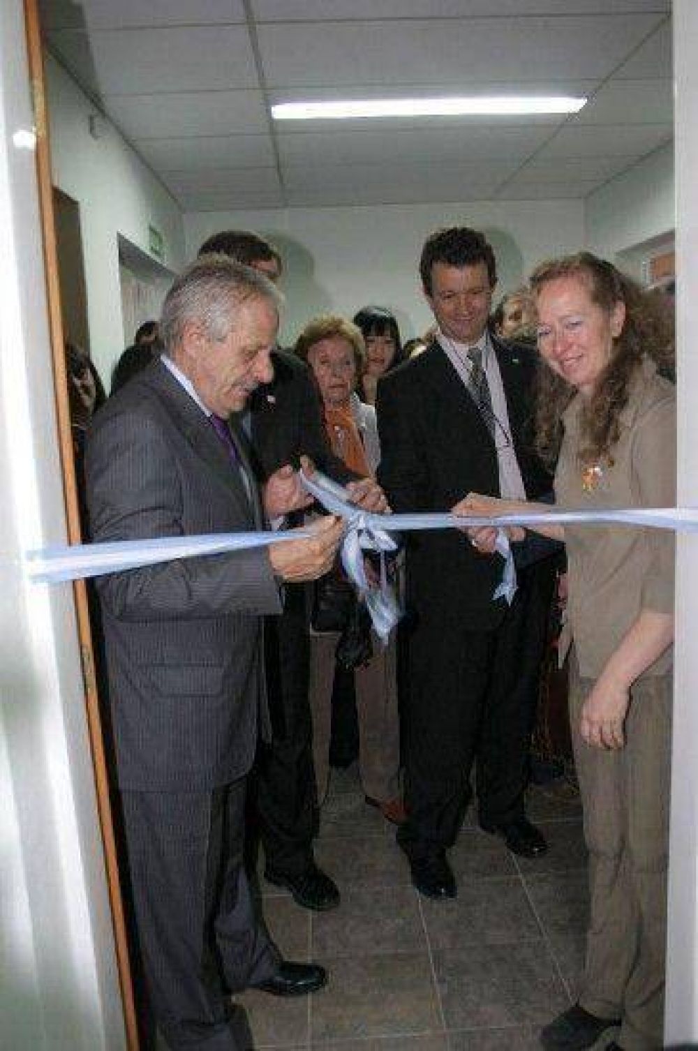  Inauguraron flamantes instalaciones del Caina en Bariloche  	 
