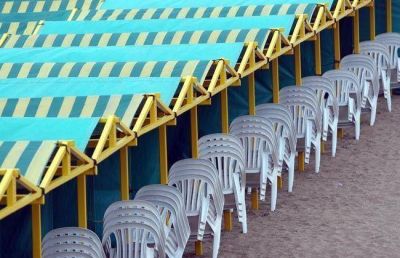 Carpas y sombrillas con buen nivel de reservas y alquileres previos