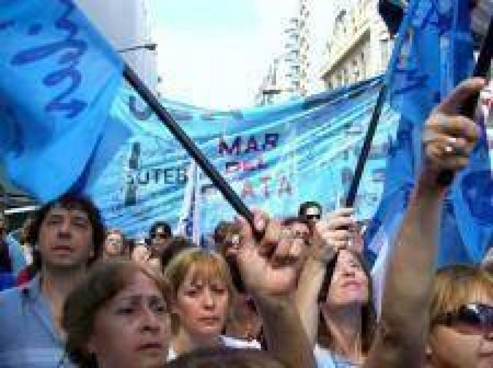 Paro docente: el nivel de adhesi�n fue total
