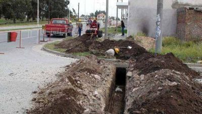 Comenz� la obra del nuevo plan municipal para extender los servicios en m�s de 100 cuadras de la ciudad