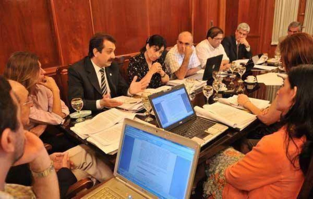 El CAM celebrar� concursos m�ltiples para cubrir los cargos