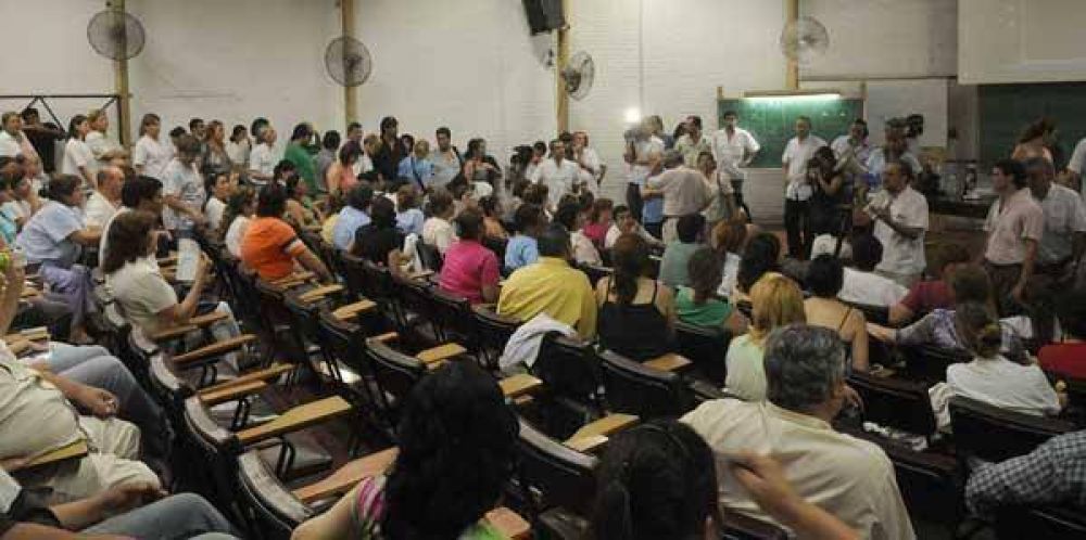 El conflicto de la salud, en una fase definitoria