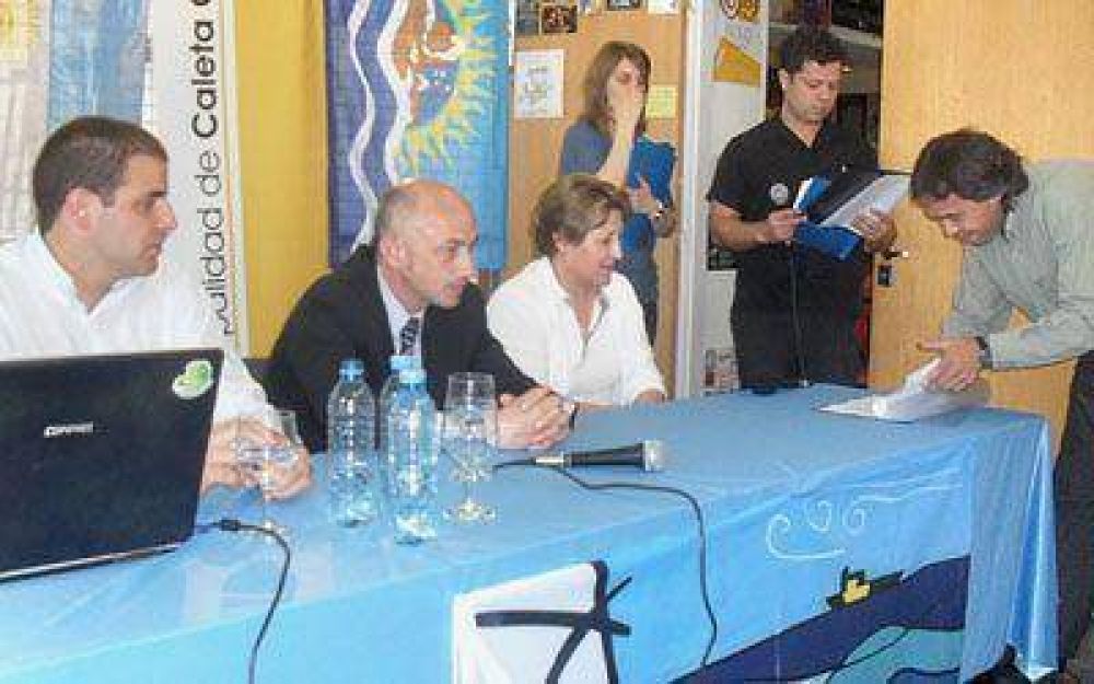 Municipio de Caleta Olivia concede internet gratis para todas las escuelas
