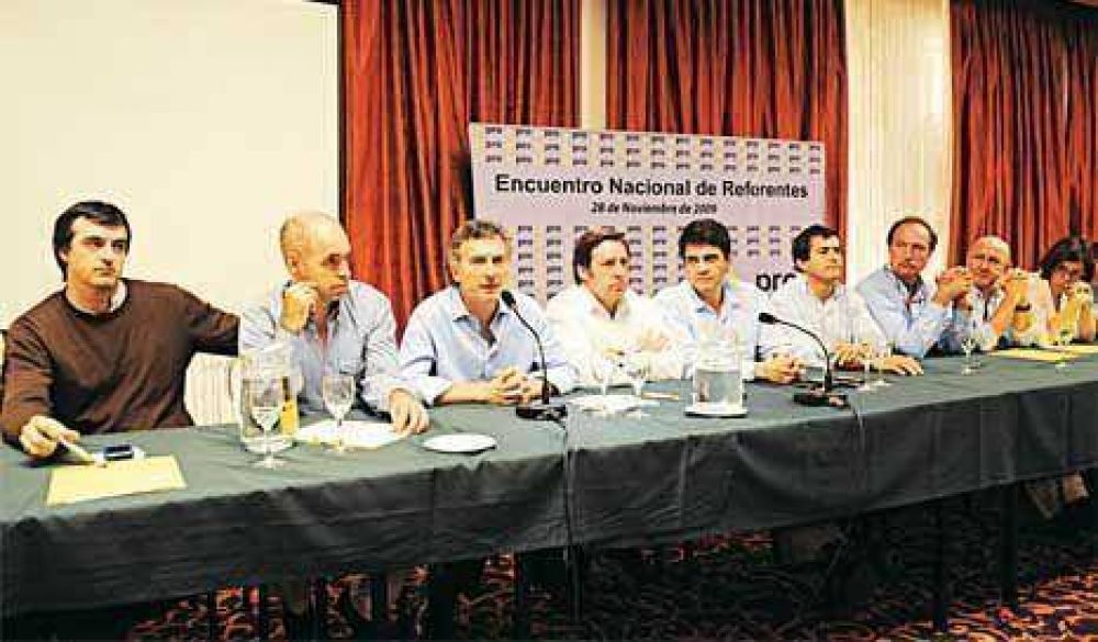 El PRO busca un salvavidas para Macri