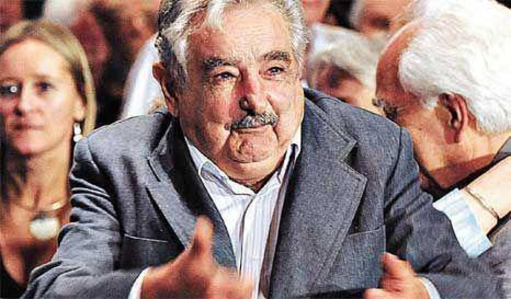 Mujica propone un paraguas sobre Botnia