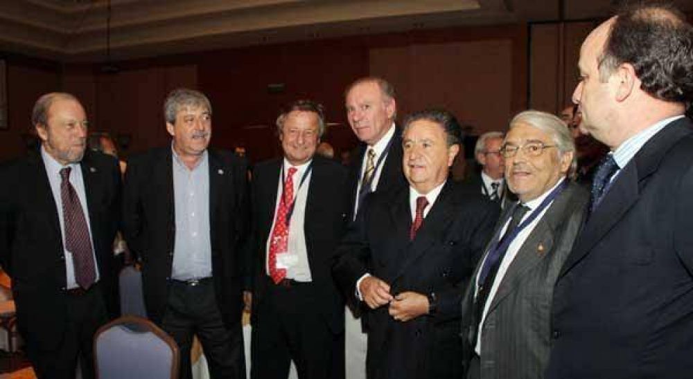 Fuertes cr�ticas de la UIA al Gobierno